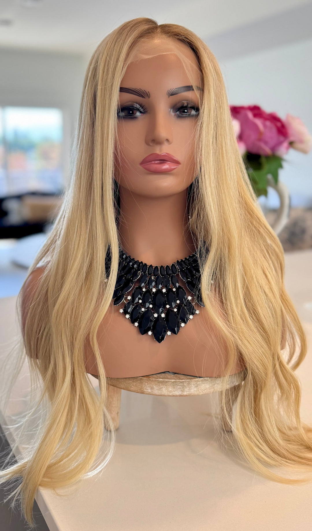 HD Lace Front Wig - Invisible Knots - Medium Blonde with Light Brown Roots - 26”