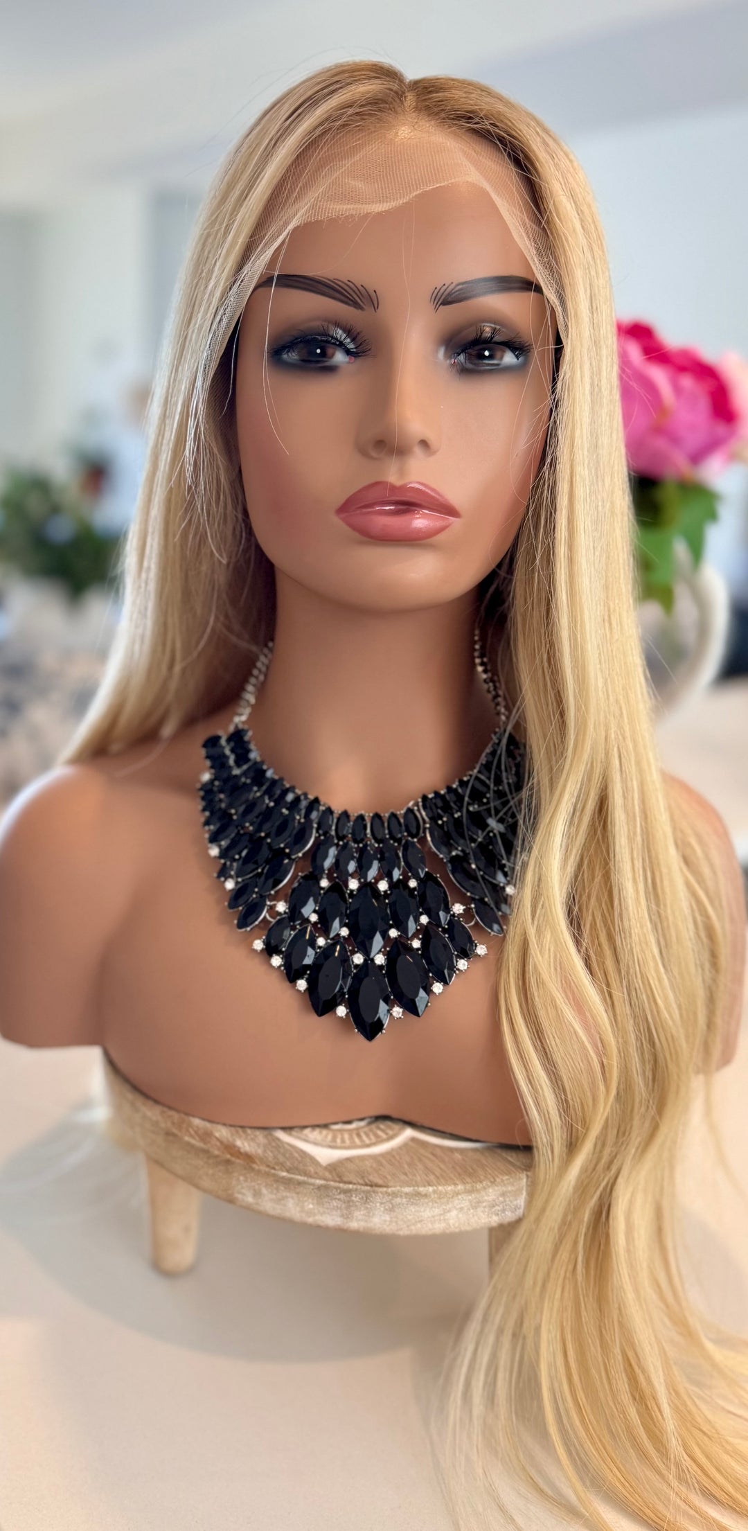 HD Lace Front Wig - Invisible Knots - Medium Blonde with Light Brown Roots - 26”
