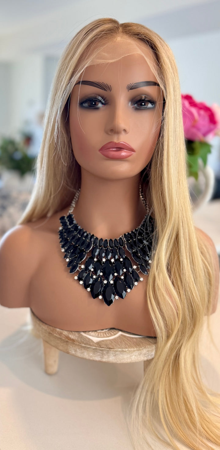 HD Lace Front Wig - Invisible Knots - Medium Blonde with Light Brown Roots - 26”