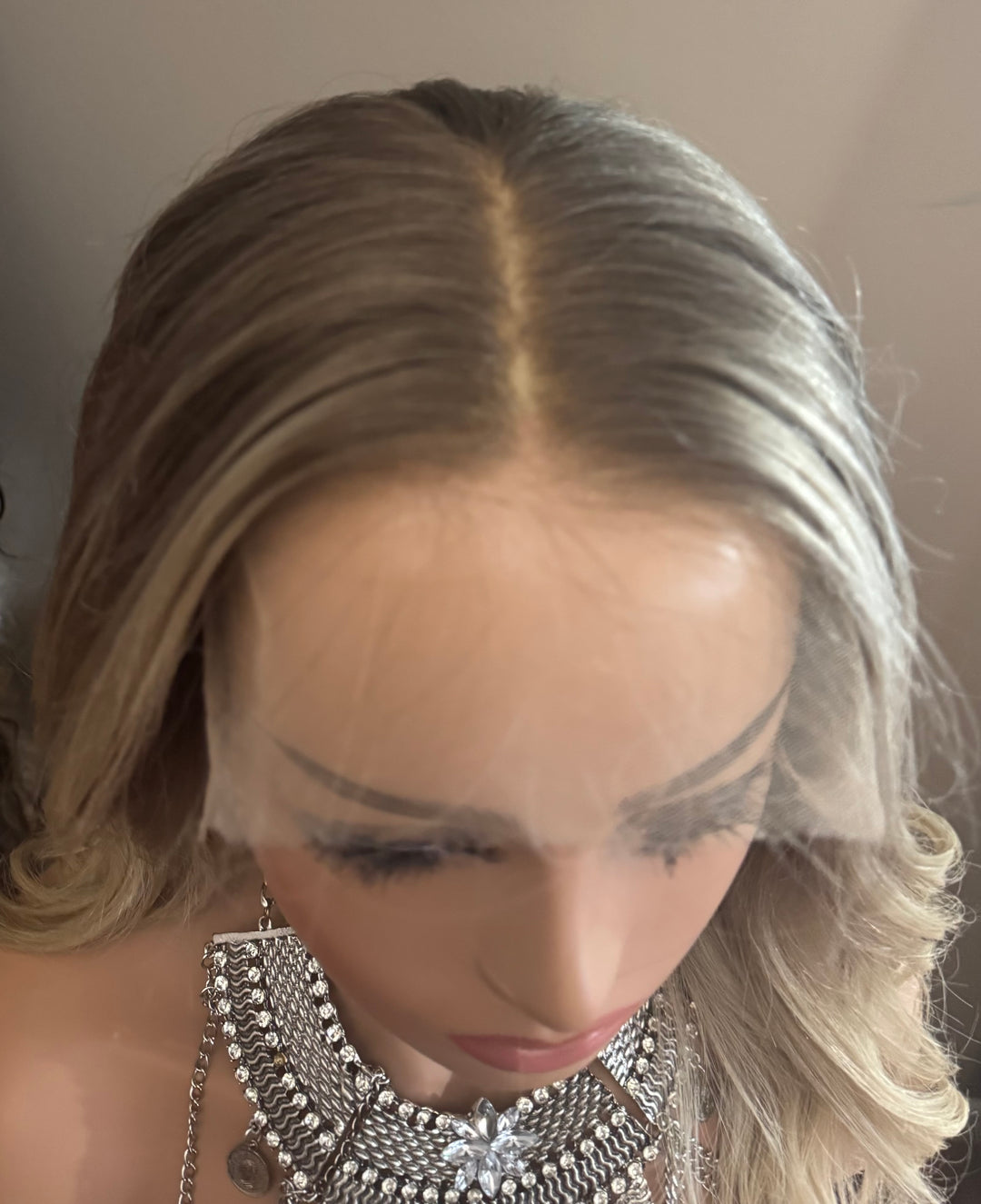 HD Lace Front Wig - Blonde-Dark Blonde Ombré - 18”