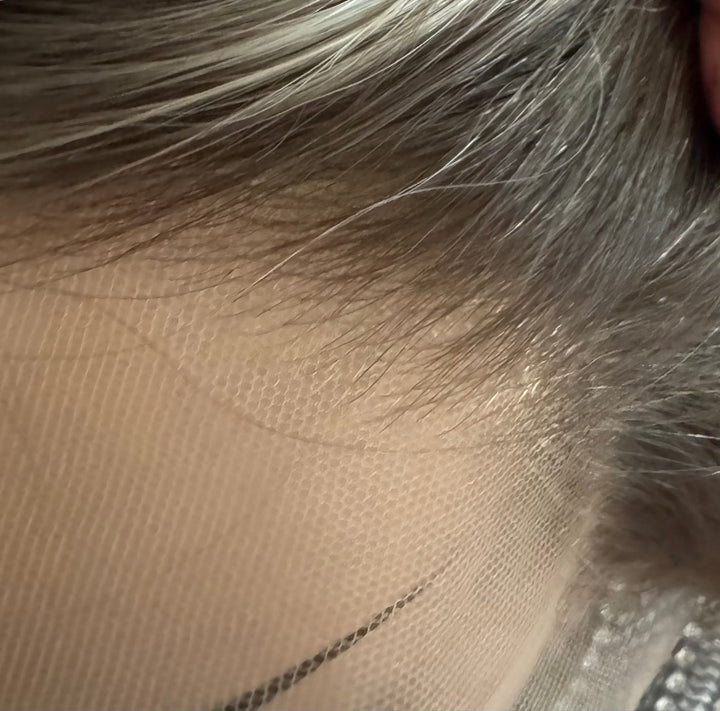 HD Lace Front Wig - Blonde-Dark Blonde Ombré - 18”