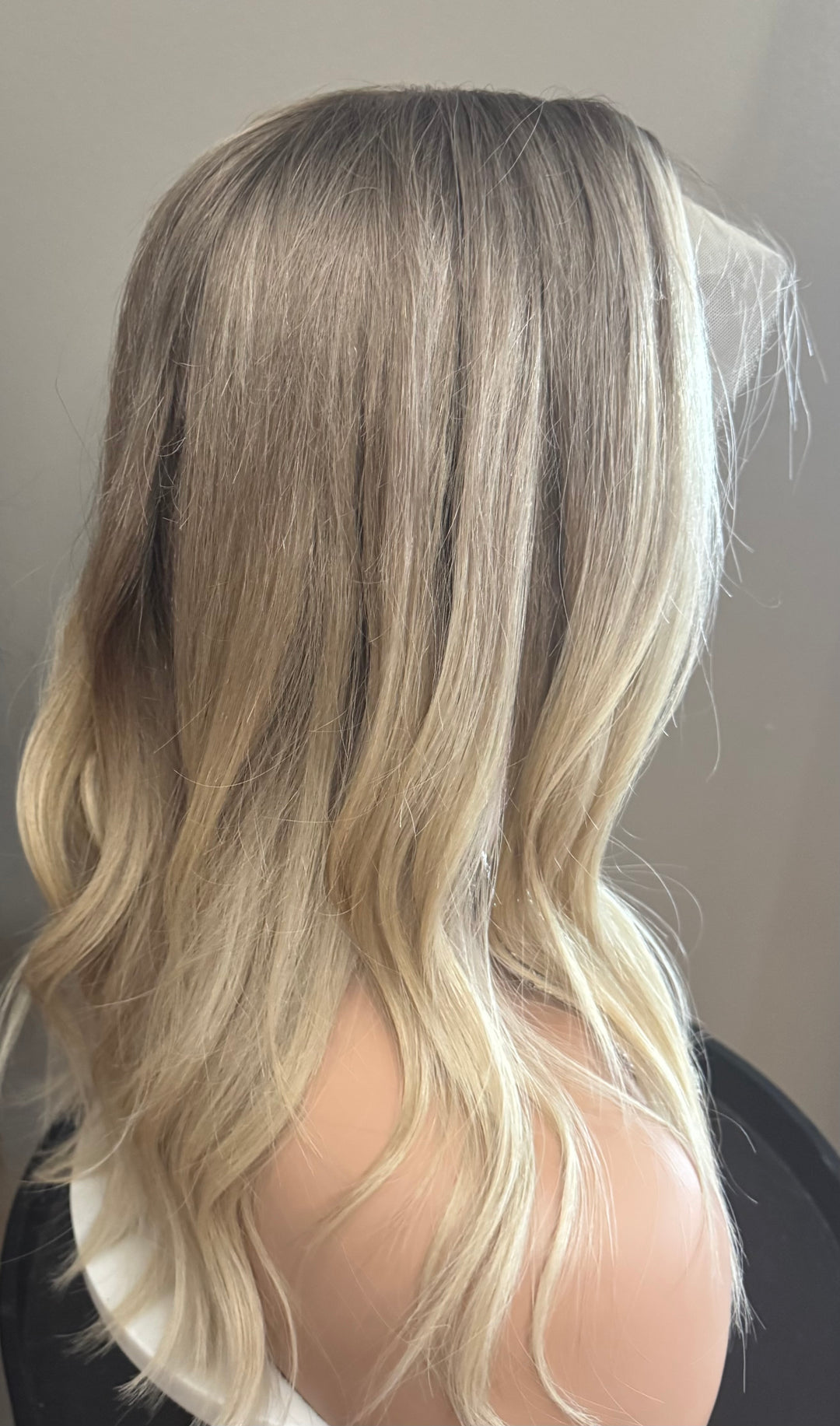 HD Lace Front Wig - Blonde-Dark Blonde Ombré - 18”