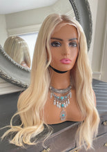 Load image into Gallery viewer, Light Blonde with Roots HD Lace Front Wig
