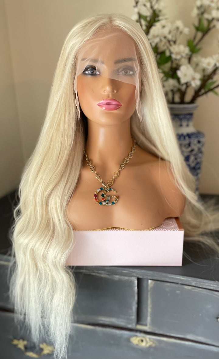 SUZY - Platinum Blonde - HD Lace Wig – 100% Human Hair, Natural Hairline