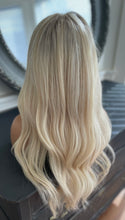 Load image into Gallery viewer, Light Blonde Wig with Short Roots
